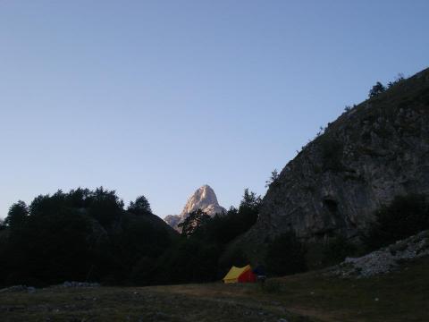 432100_438767396163810_1506282831_n